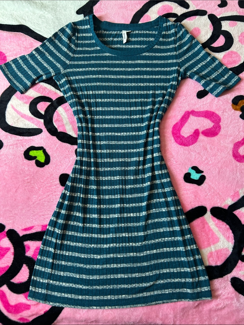 Kensie Short Sleeved Striped Midi Dress